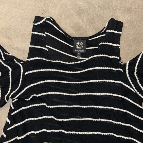 Pre-Loved Bobeau Jersey Knit Cold Shoulder Striped Tunic - Picture 6 of 9
